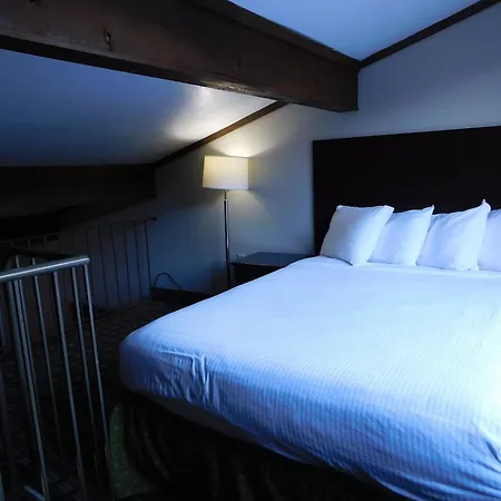 Days Inn & Suites By Wyndham Downtown Gatlinburg Parkway Extérieur photo