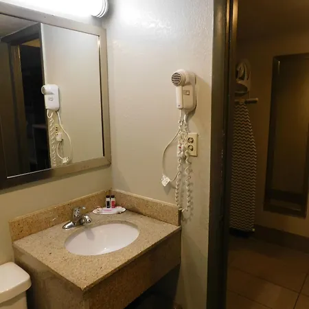 Days Inn & Suites By Wyndham Downtown Gatlinburg Parkway Extérieur photo