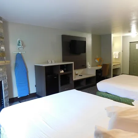 Days Inn & Suites By Wyndham Downtown Gatlinburg Parkway Extérieur photo