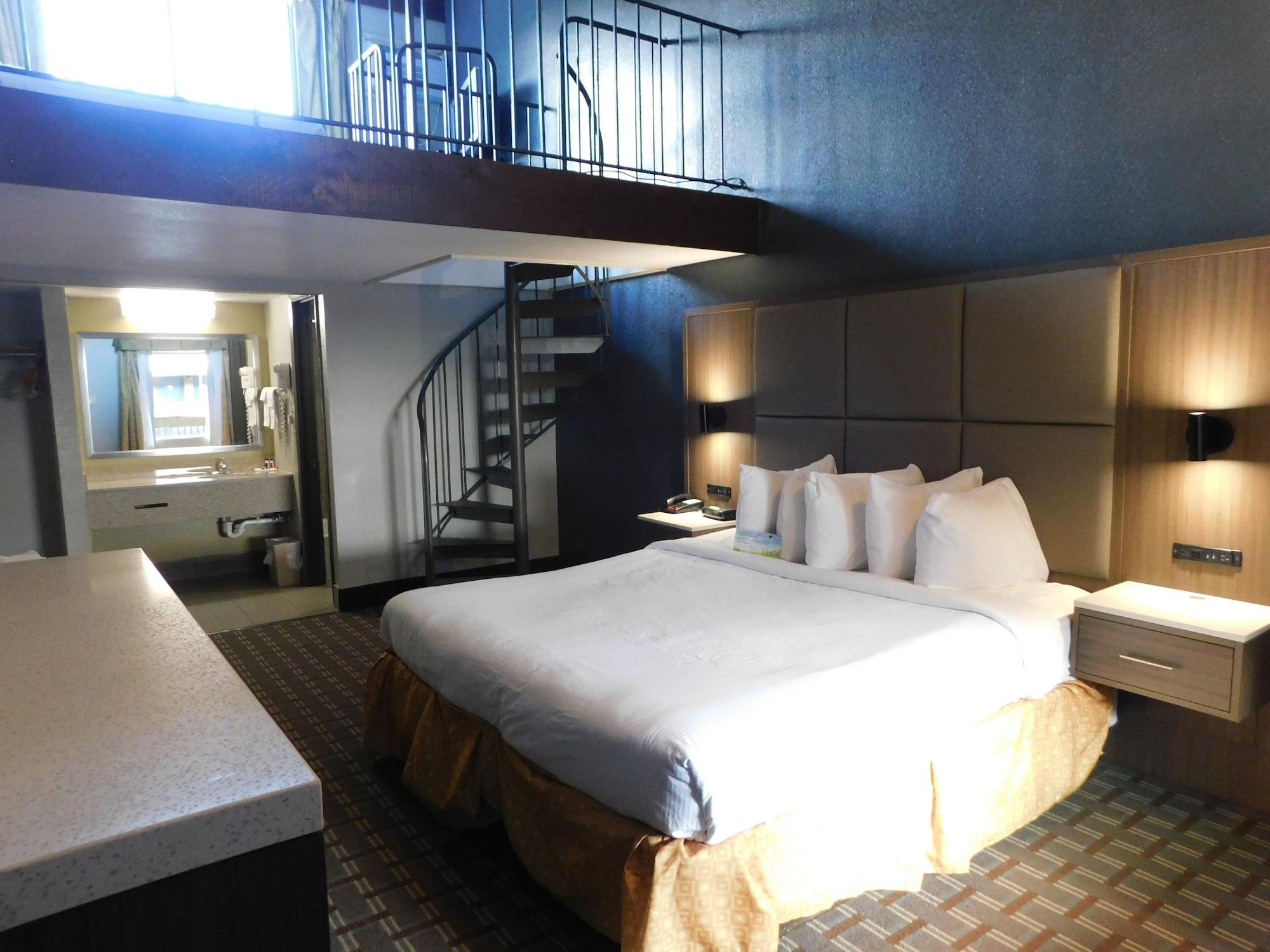 Hotel Days & By Wyndham Downtown Parkway