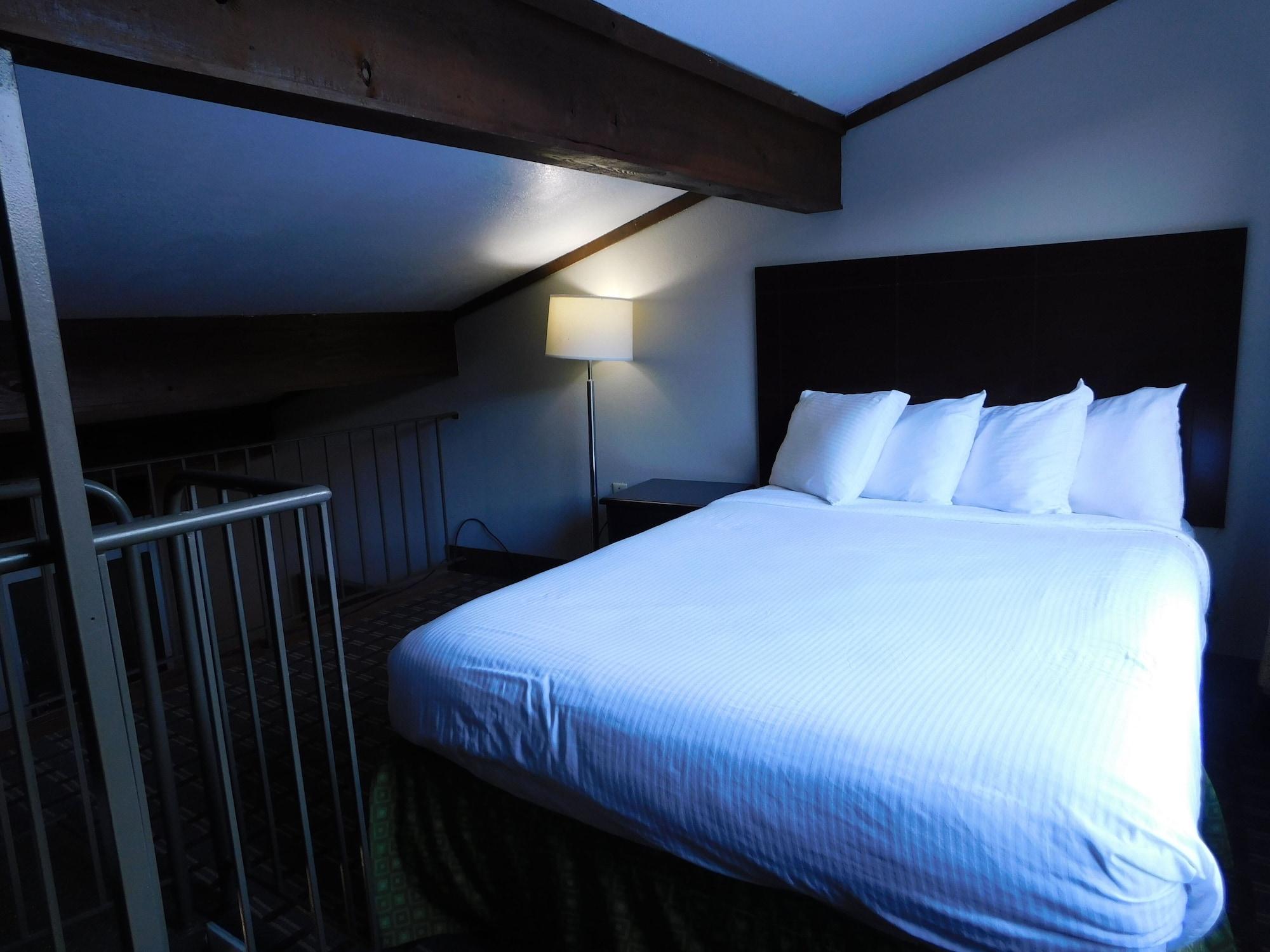 Hotel Days & By Wyndham Downtown Parkway