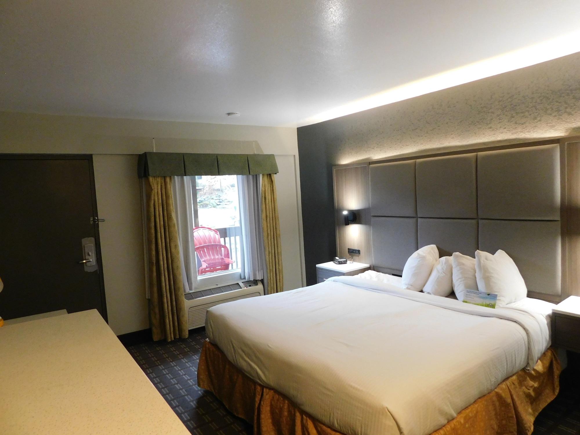 Hotel Days & By Wyndham Downtown Parkway Gatlinburg