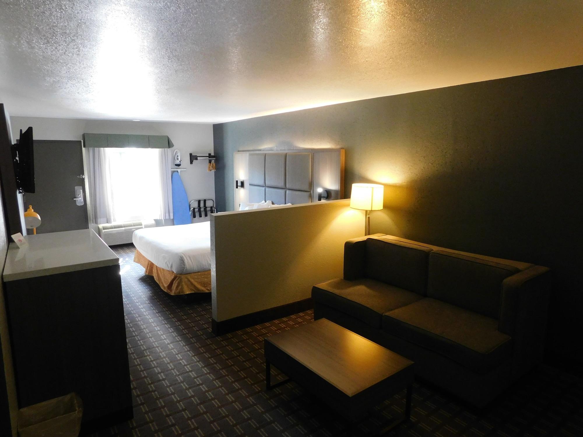 Days & By Wyndham Downtown Parkway Gatlinburg