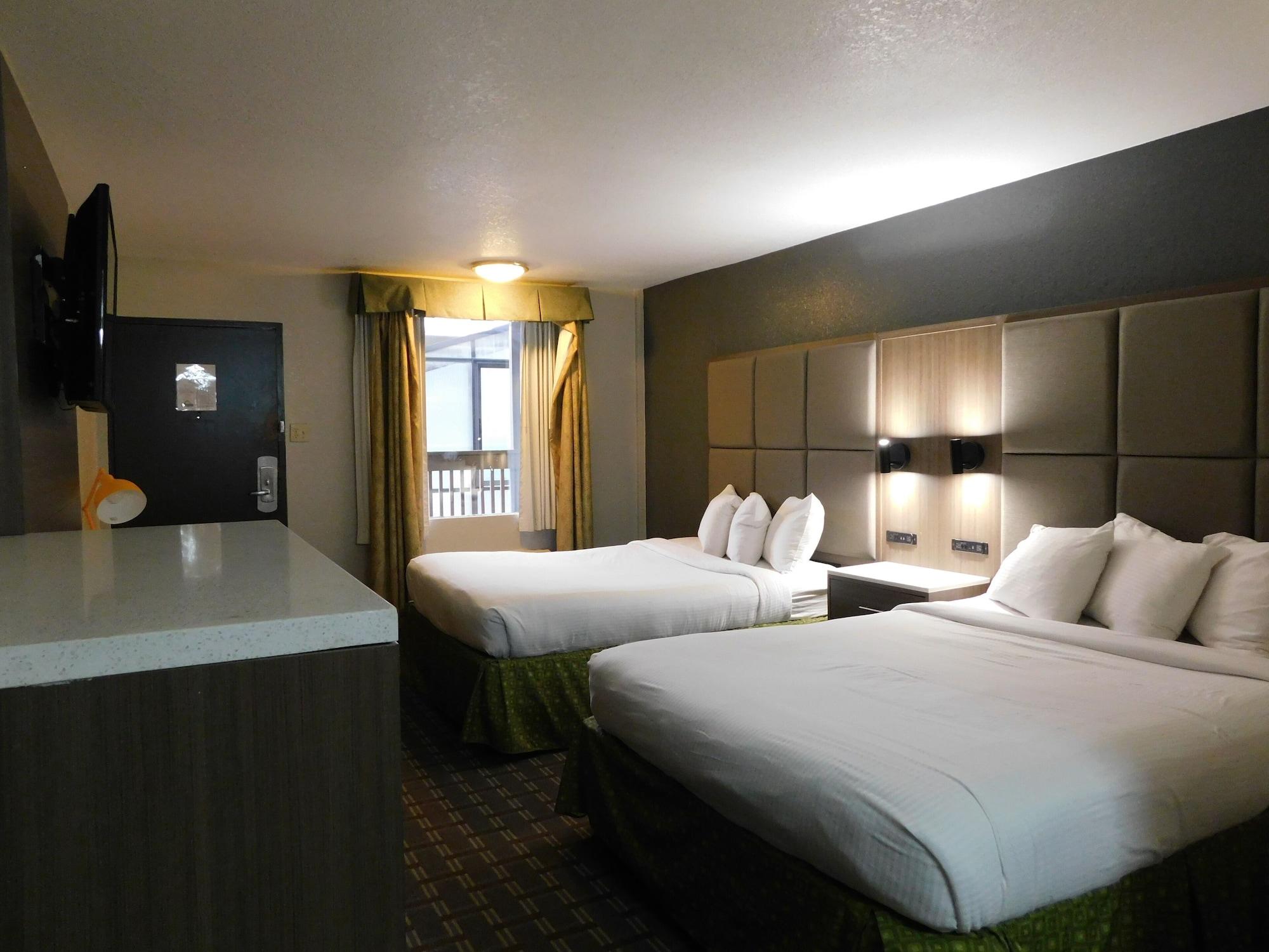Days & By Wyndham Downtown Parkway 2*