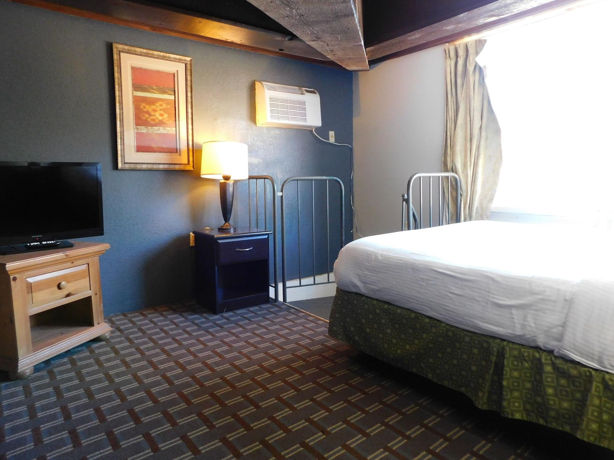 Days & By Wyndham Downtown Parkway Hotel Gatlinburg