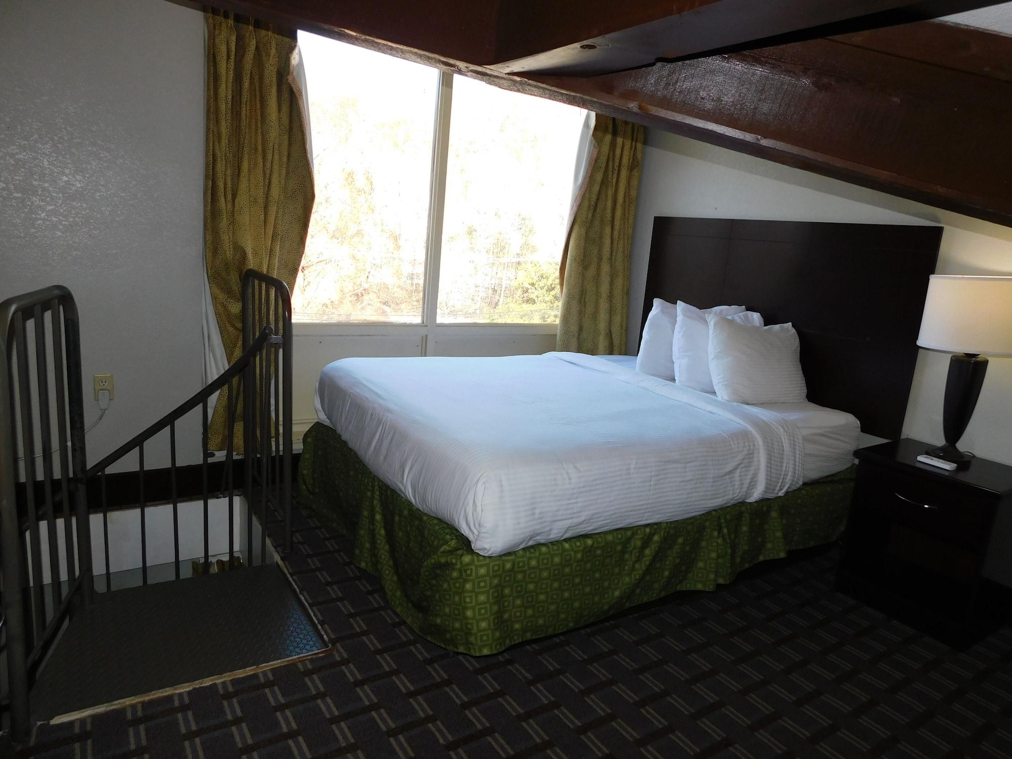 Days & By Wyndham Downtown Parkway Gatlinburg