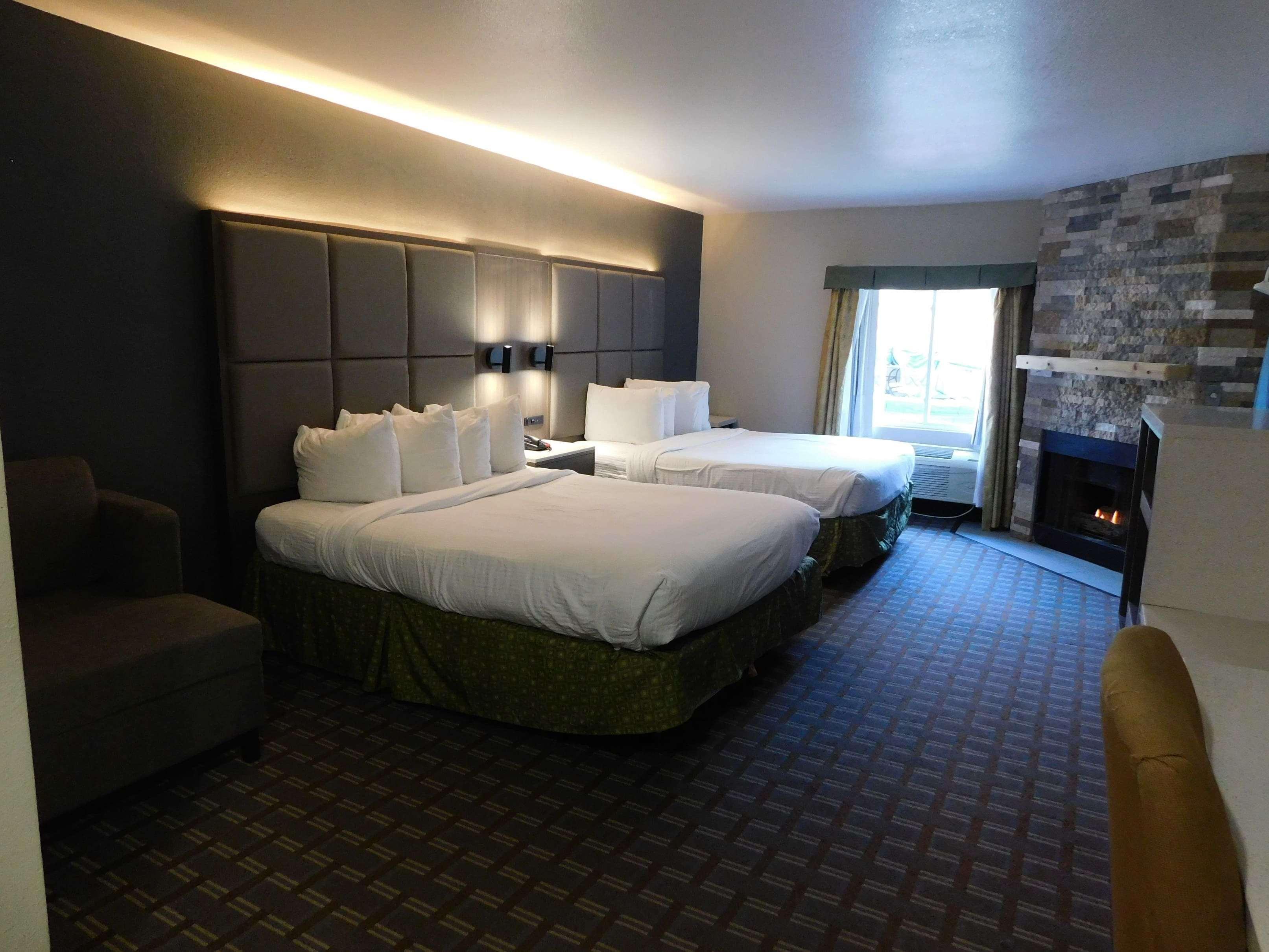 Days & By Wyndham Downtown Parkway Hotel